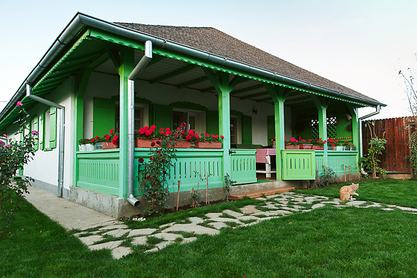 Σπίτια με εξαιρετικό στυλ No2 , αγροικία στο Βουκουρέστι